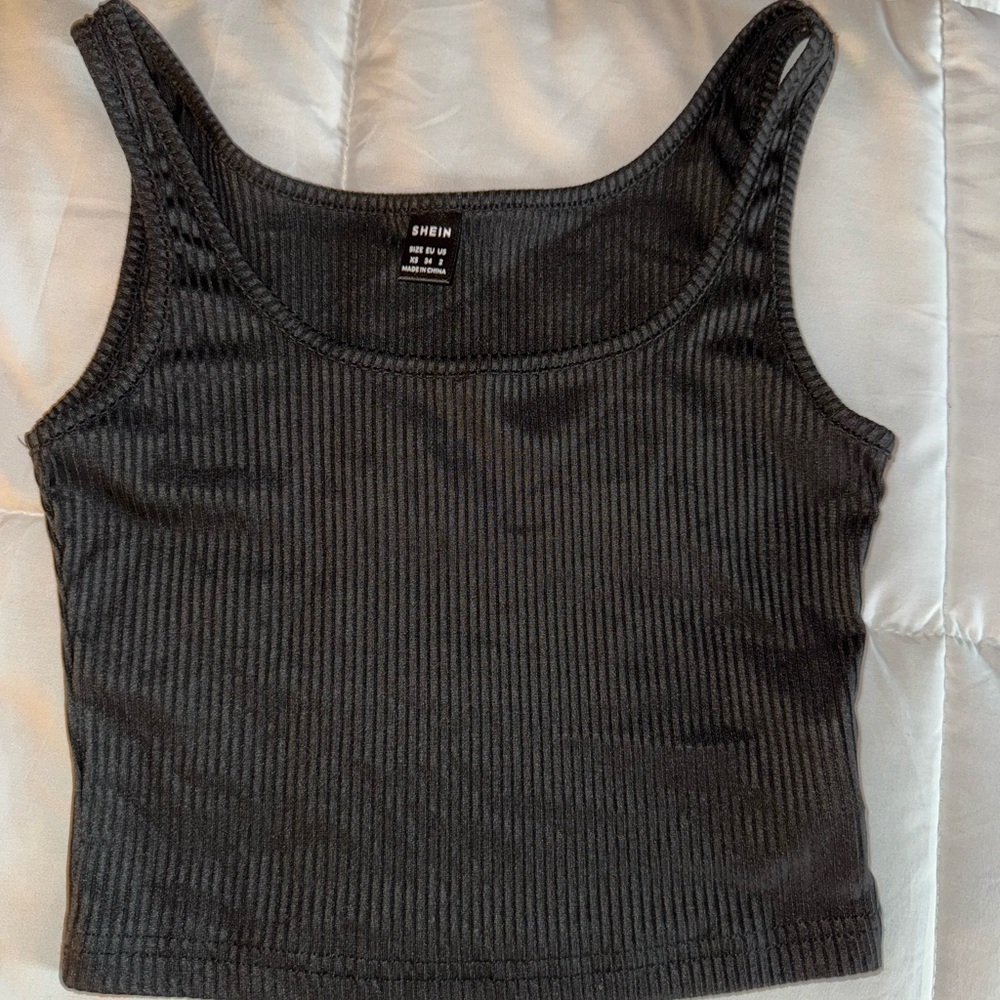SHEIN Black Sleeveless Ribbed Crop Tank Top